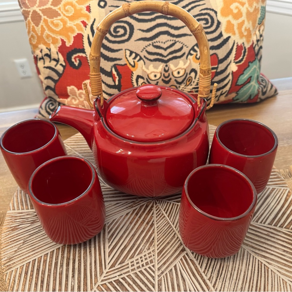 Southern Living Home Slah Red Harmony Teapot Bamboo Handle cups & tea infuser